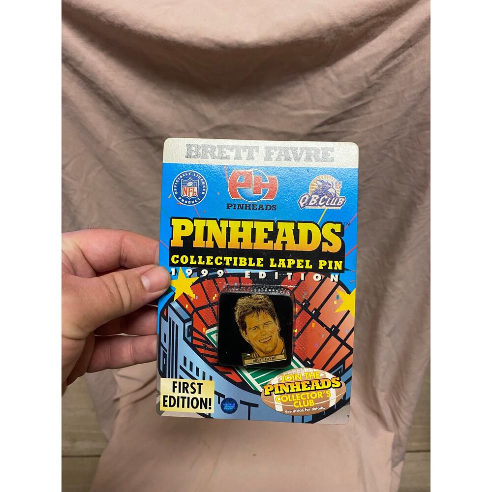NEW Rare Brett Favre Pinheads 1999 Pin, NFL. Factory Sealed New.